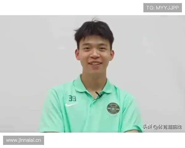 今日趣图：你还真别说🤓把王钰栋头发遮住，真变成姆巴佩了-直播吧